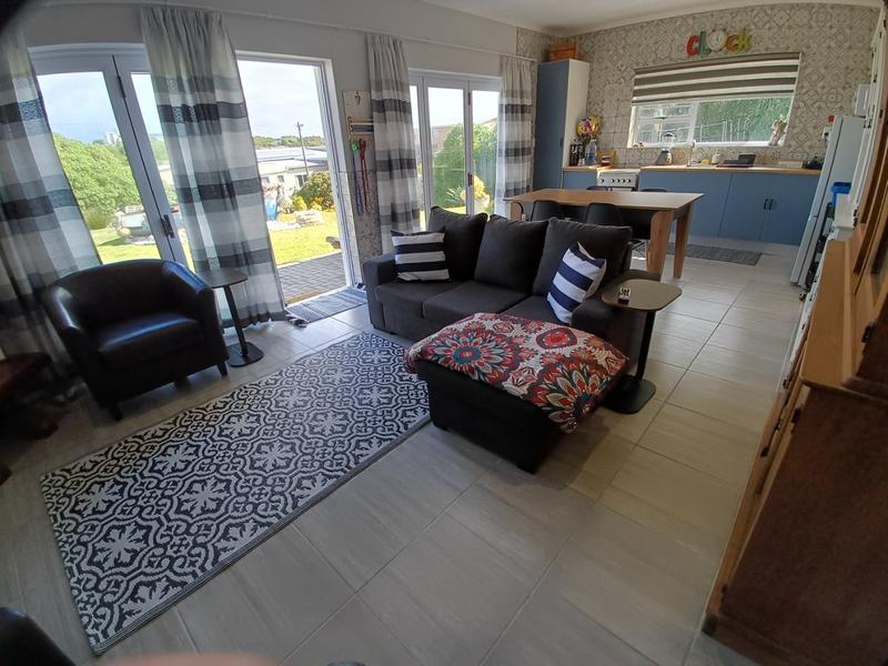 4 Bedroom Property for Sale in Pearly Beach Western Cape